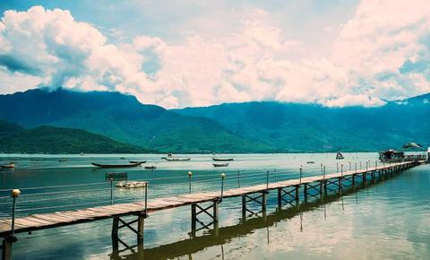 Hue to Hoi An scenic drive Vietnam